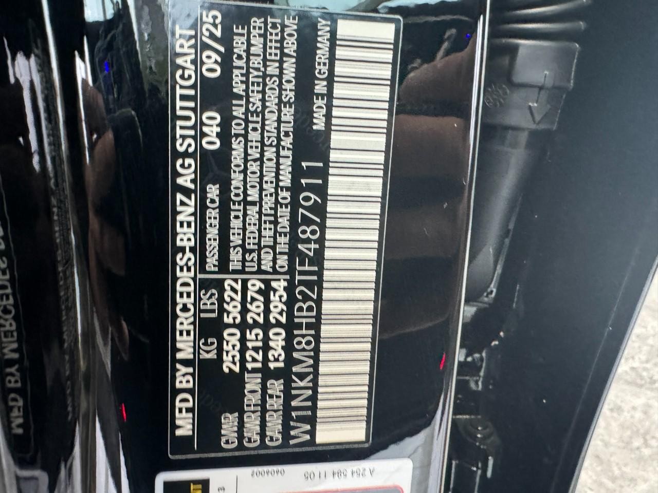 Mercedes-Benz GLC Vehicle Full-screen Gallery Image 34