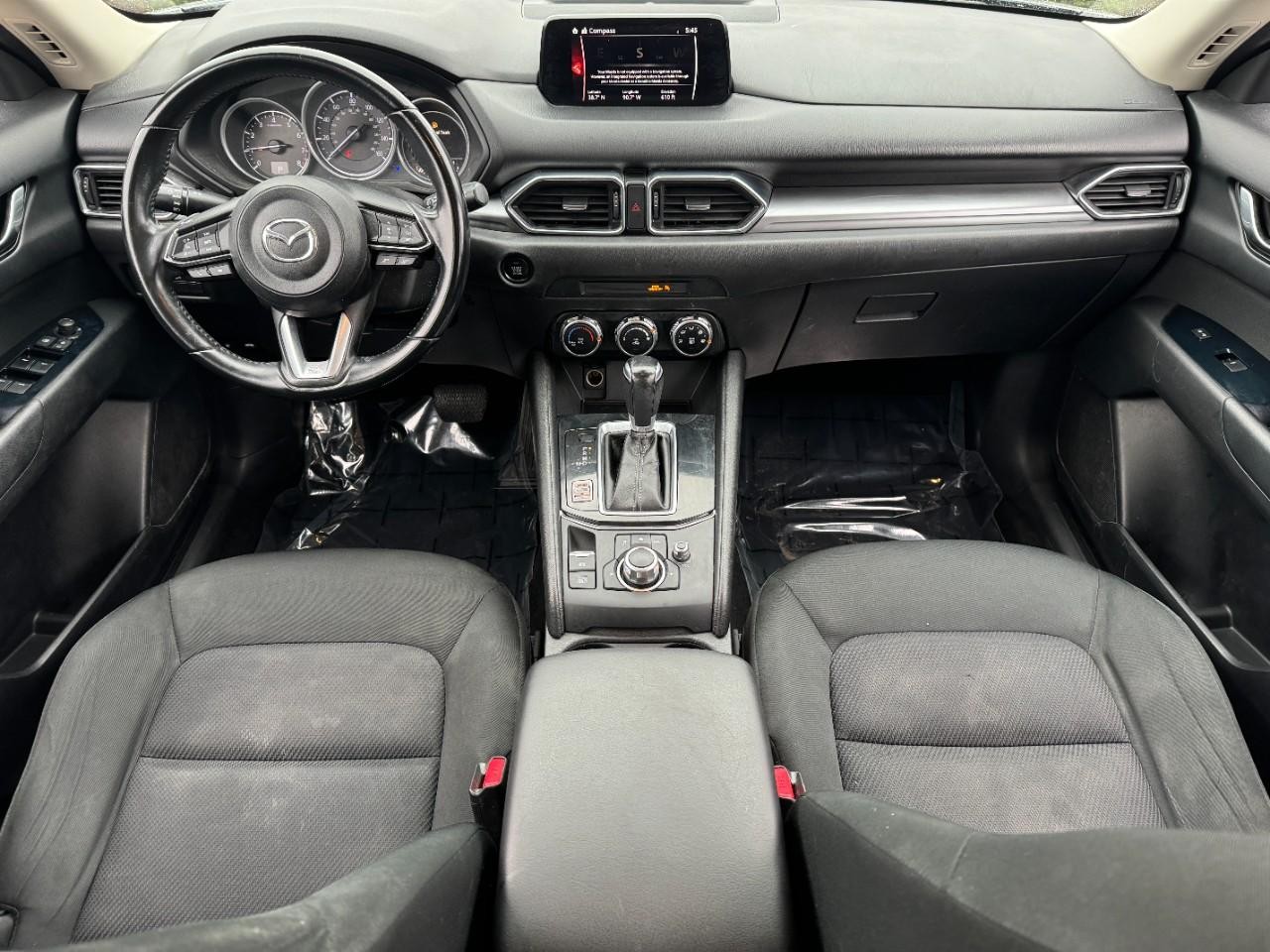 Mazda CX-5 Vehicle Full-screen Gallery Image 11