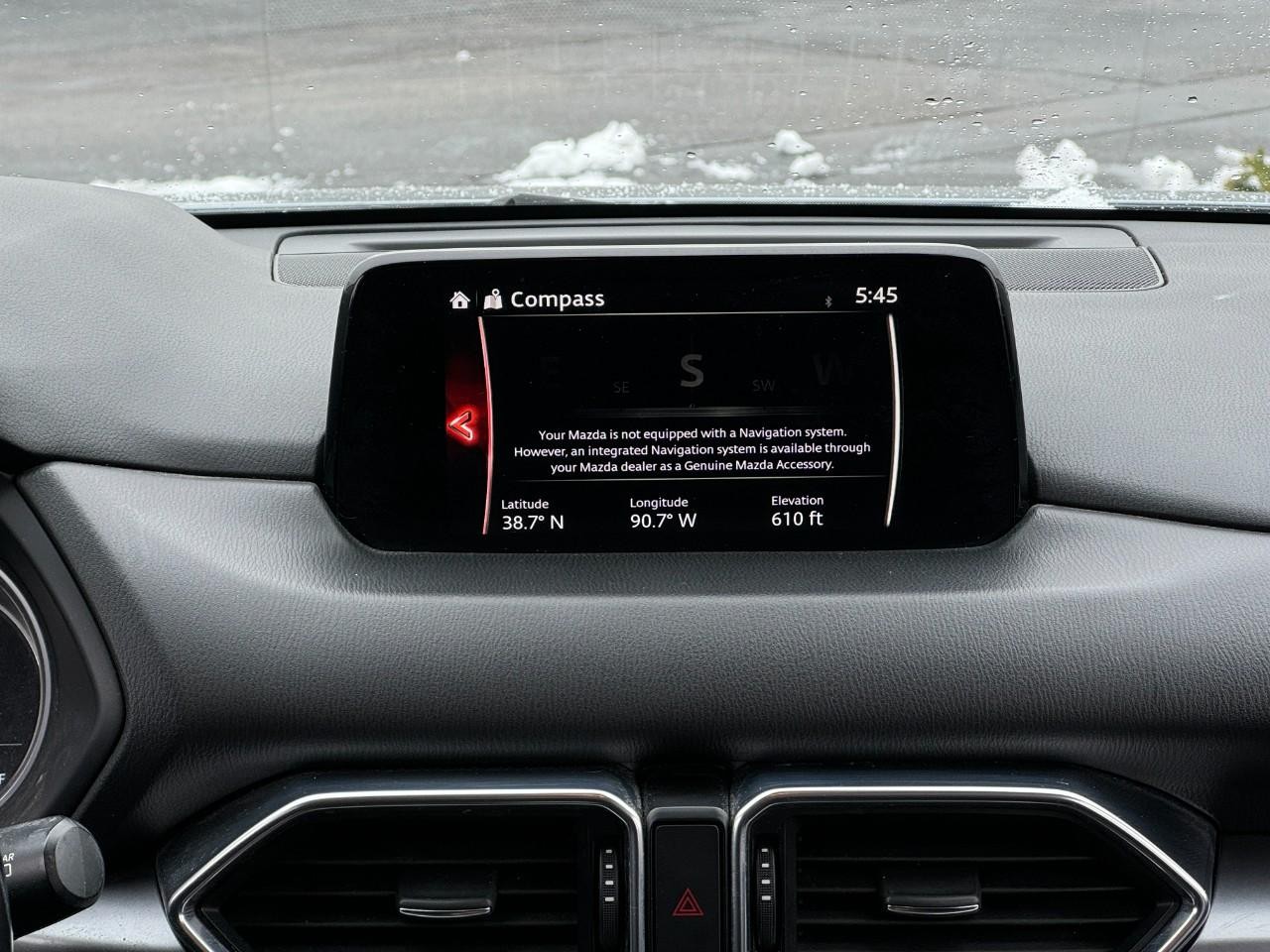 Mazda CX-5 Vehicle Full-screen Gallery Image 13