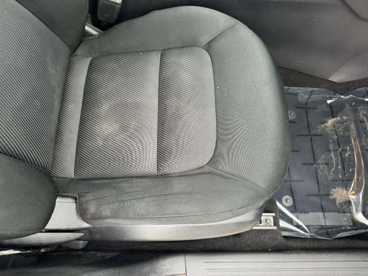 Mazda CX-5 Vehicle Full-screen Gallery Image 18