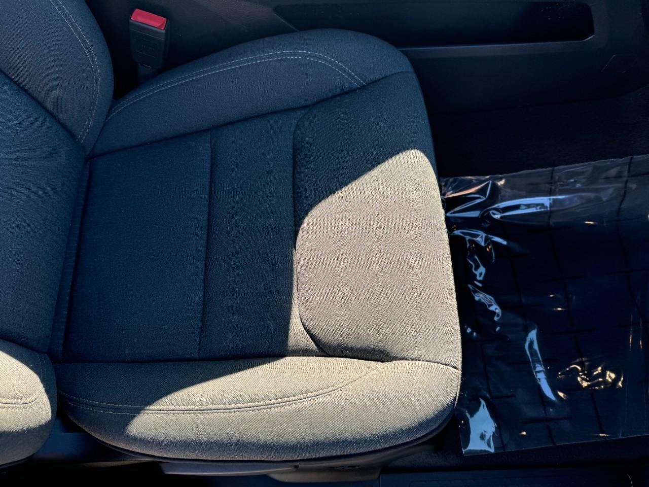 Ram 1500 Vehicle Full-screen Gallery Image 18