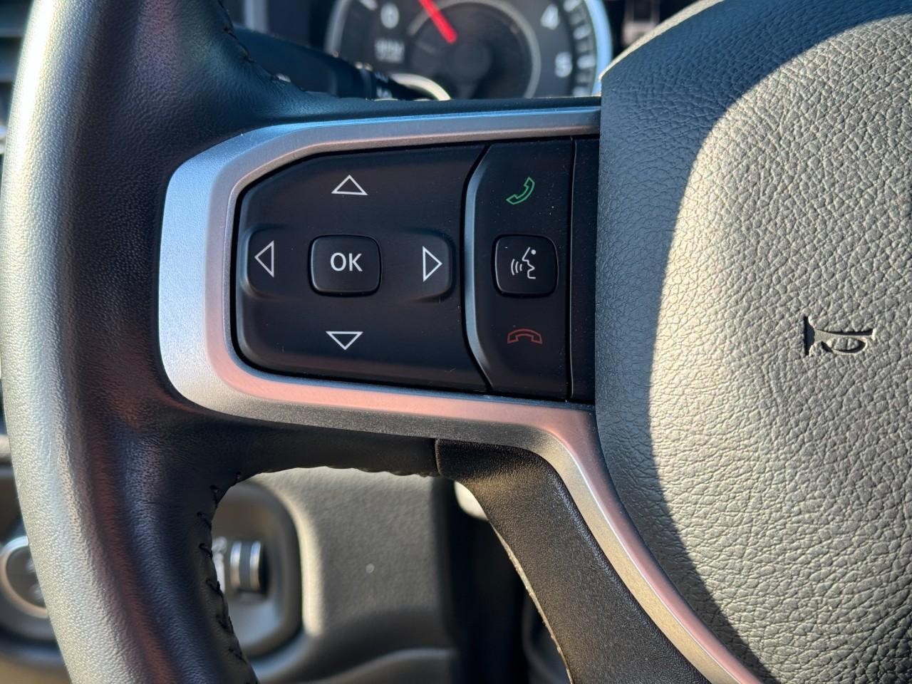 Ram 1500 Vehicle Full-screen Gallery Image 26