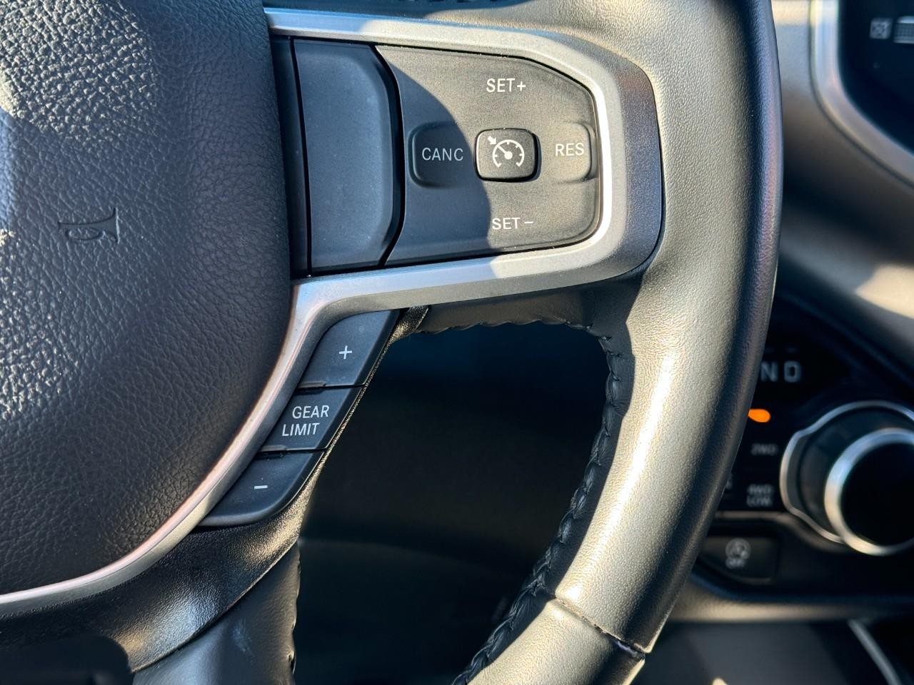 Ram 1500 Vehicle Full-screen Gallery Image 27