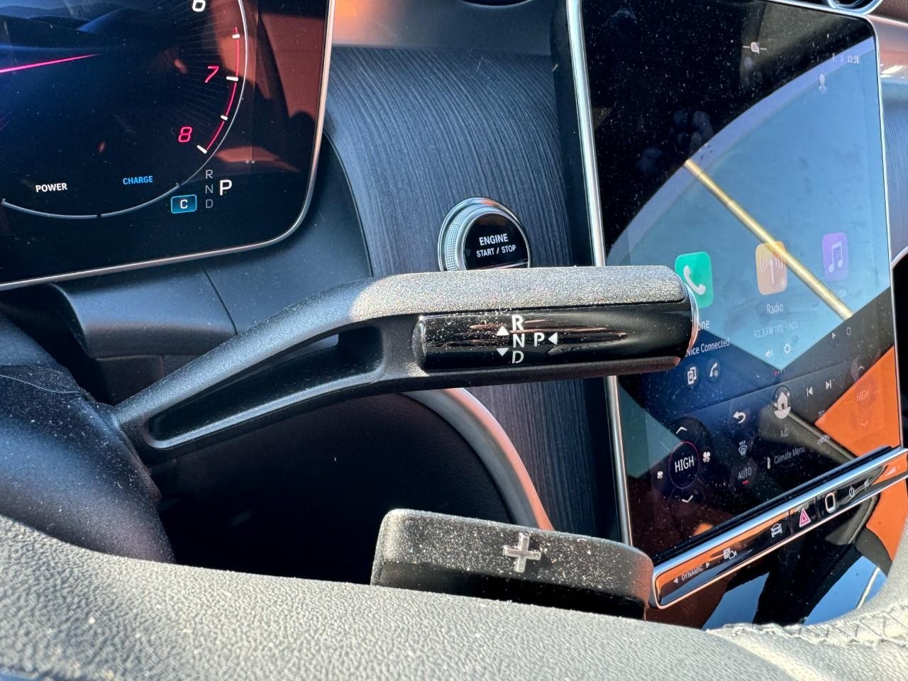 Mercedes-Benz GLC Vehicle Full-screen Gallery Image 33