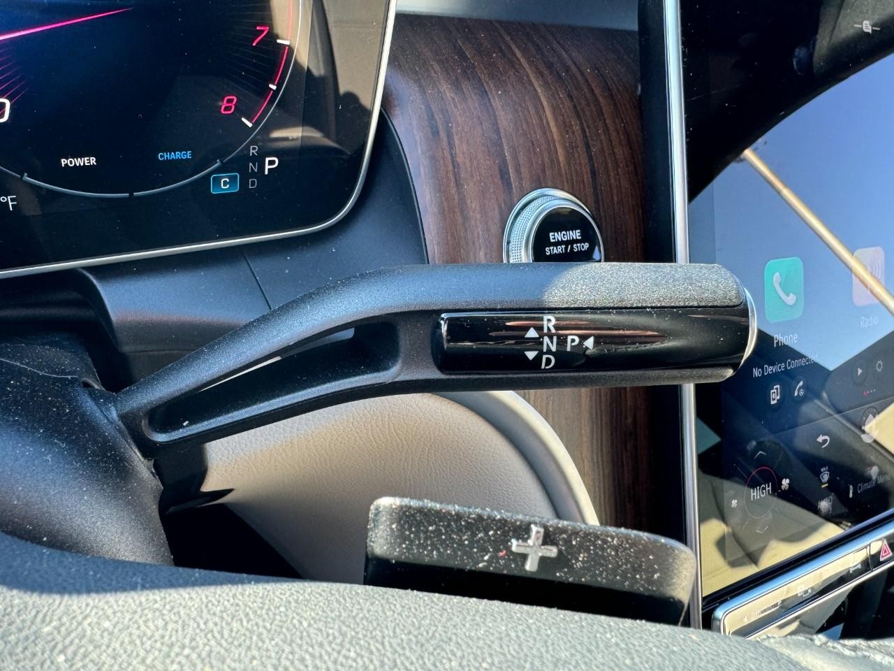 Mercedes-Benz GLC Vehicle Full-screen Gallery Image 33