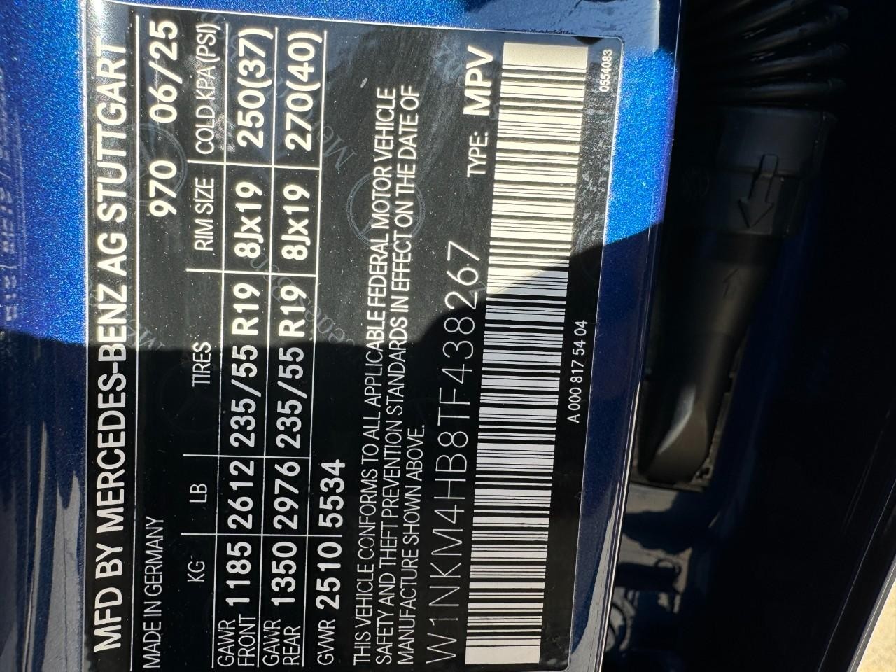 Mercedes-Benz GLC Vehicle Full-screen Gallery Image 35