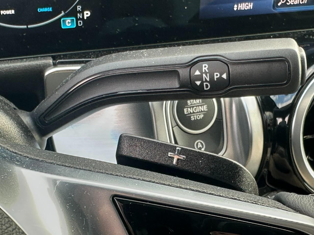 Mercedes-Benz GLB Vehicle Full-screen Gallery Image 27