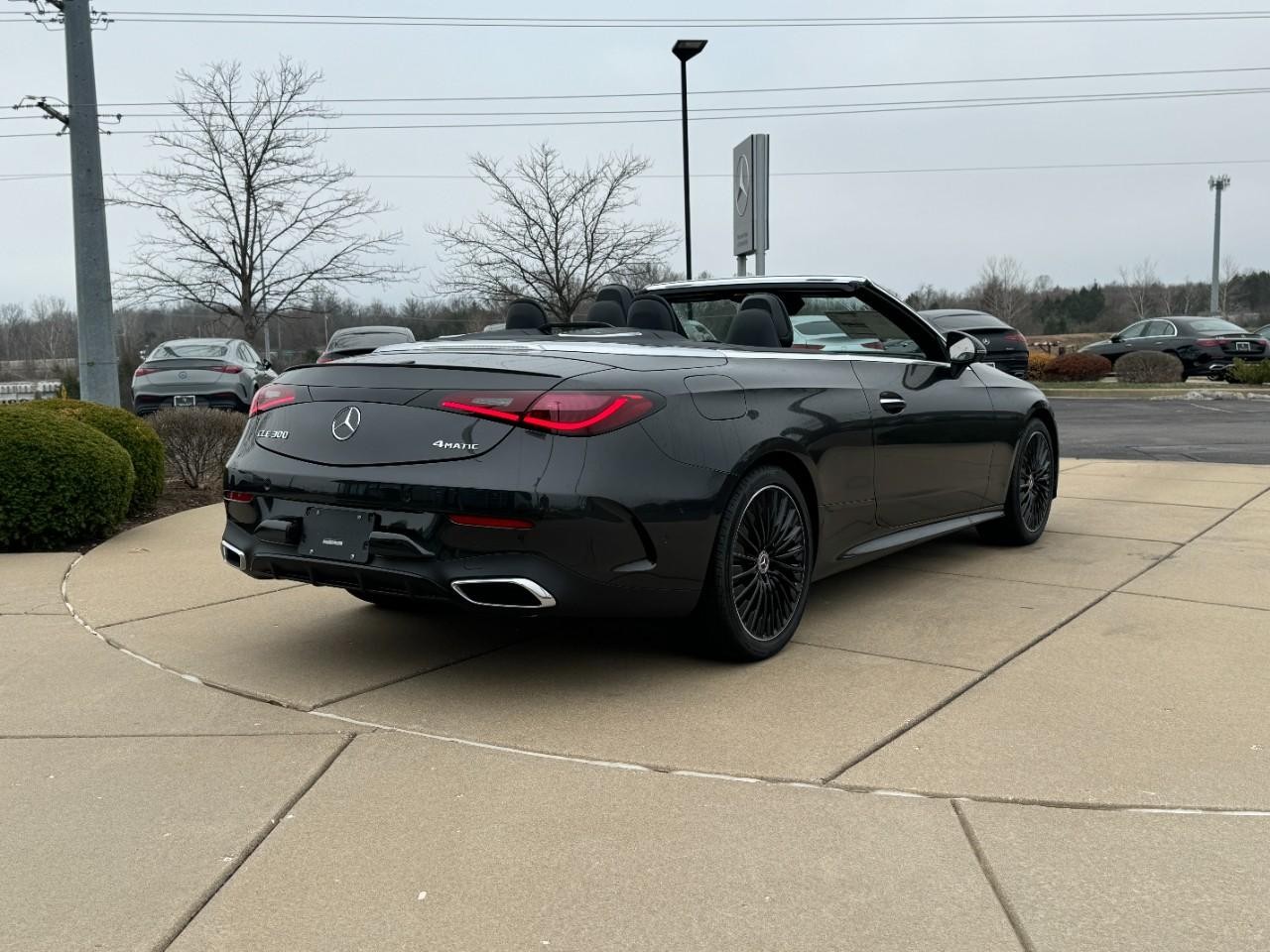 Mercedes-Benz CLE Vehicle Full-screen Gallery Image 4