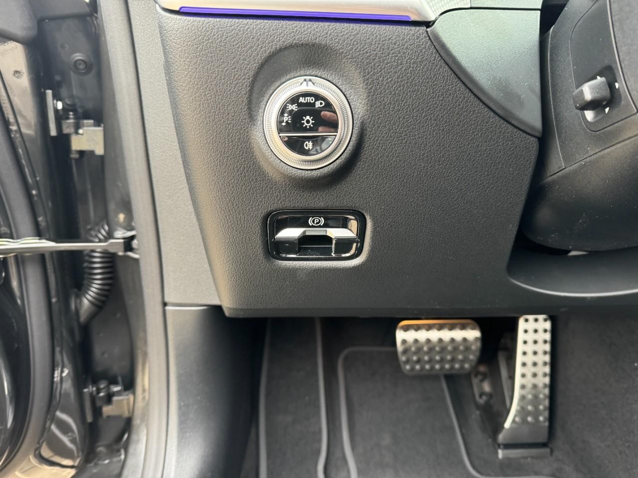 Mercedes-Benz CLE Vehicle Full-screen Gallery Image 27