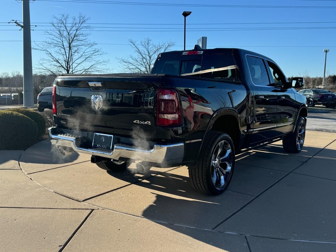 Ram 1500 Vehicle Full-screen Gallery Image 4