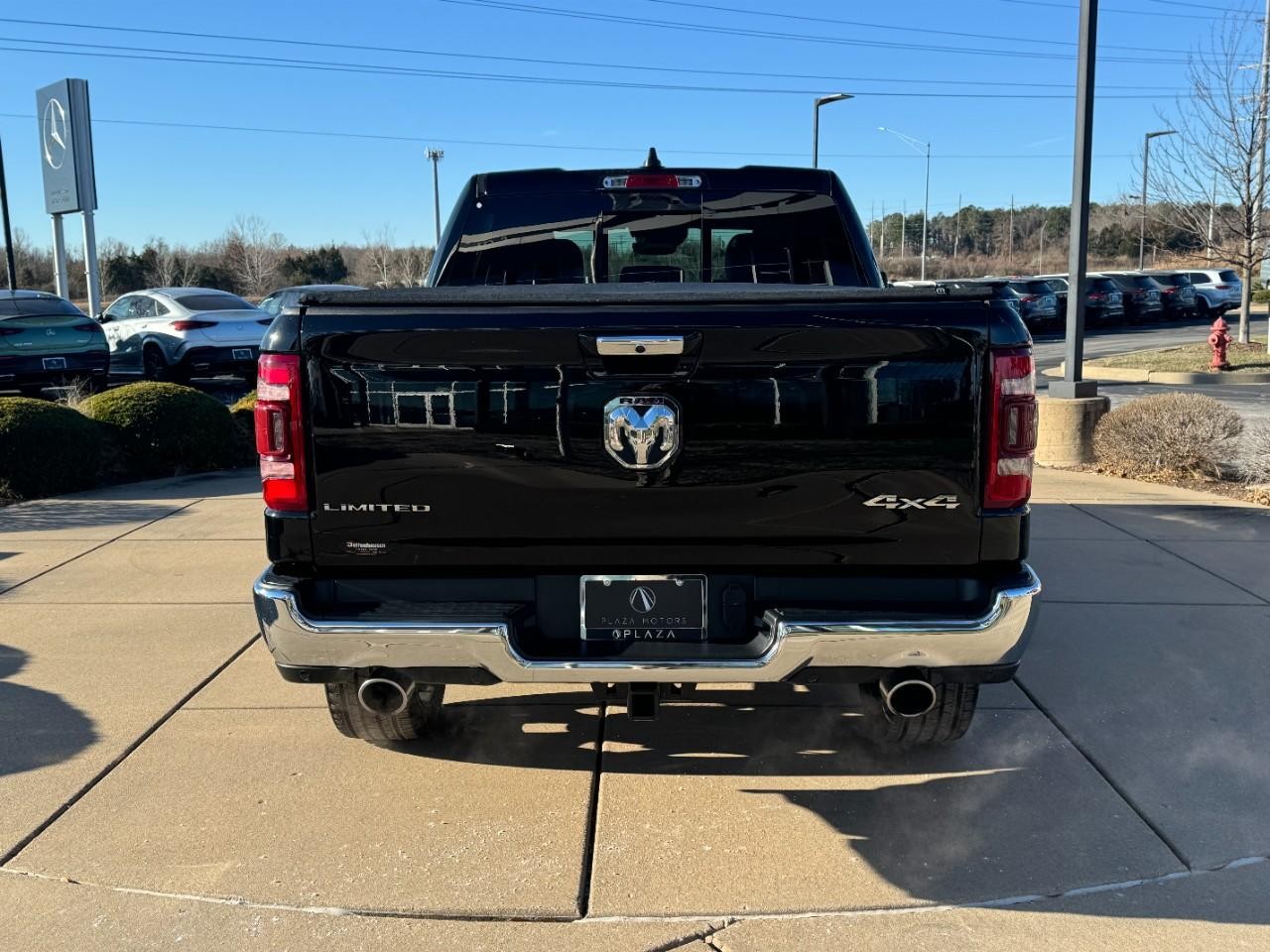 Ram 1500 Vehicle Full-screen Gallery Image 9