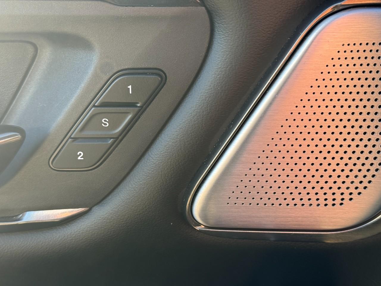 Ram 1500 Vehicle Full-screen Gallery Image 22