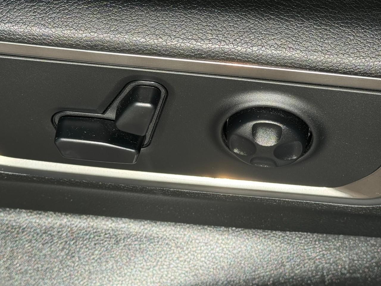 Ram 1500 Vehicle Full-screen Gallery Image 27