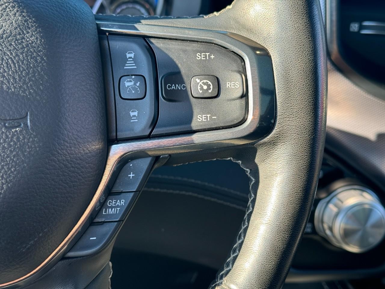 Ram 1500 Vehicle Full-screen Gallery Image 30