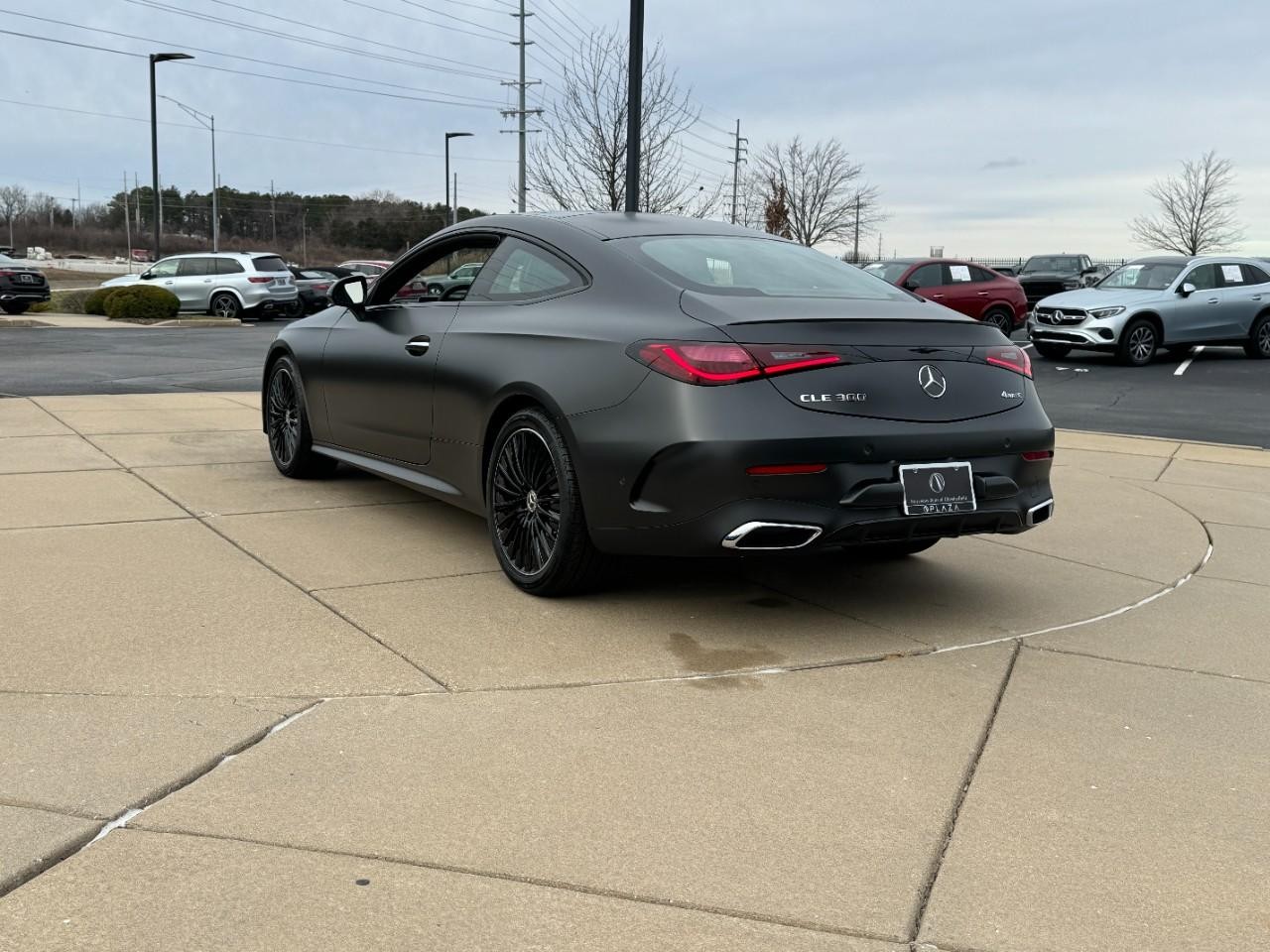 Mercedes-Benz CLE Vehicle Full-screen Gallery Image 3