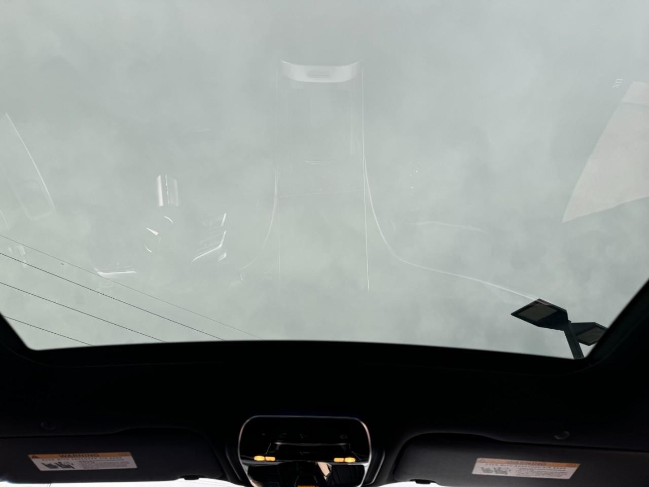 Mercedes-Benz CLE Vehicle Full-screen Gallery Image 11