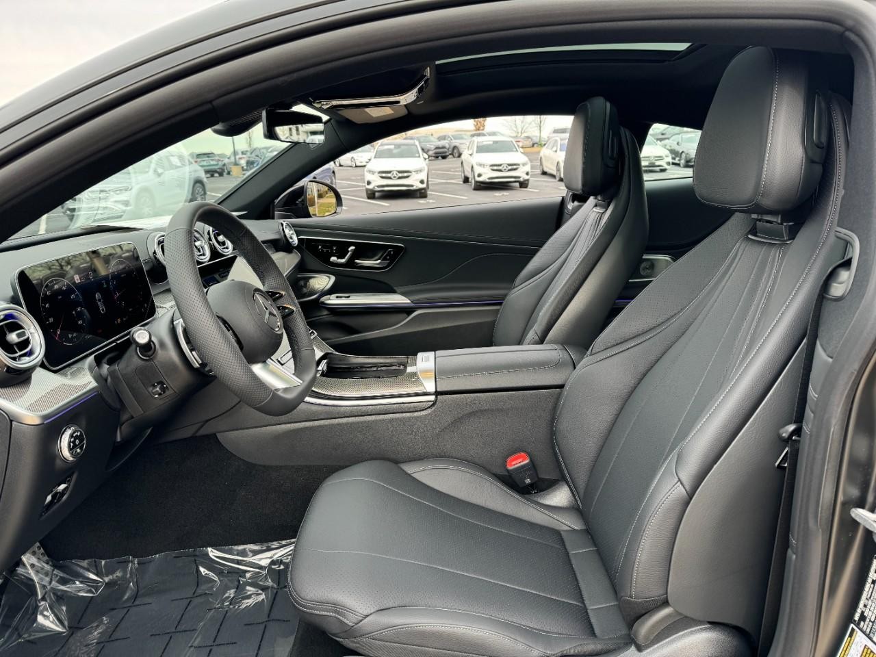 Mercedes-Benz CLE Vehicle Full-screen Gallery Image 27