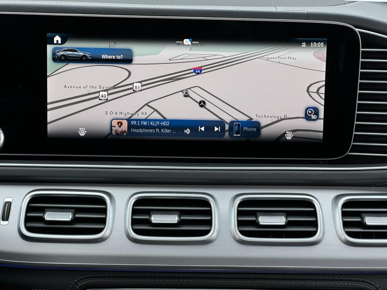 Mercedes-Benz GLE Vehicle Full-screen Gallery Image 15