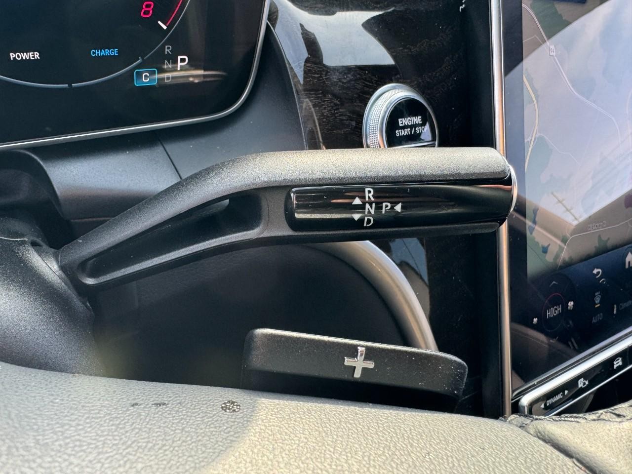 Mercedes-Benz GLC Vehicle Full-screen Gallery Image 32