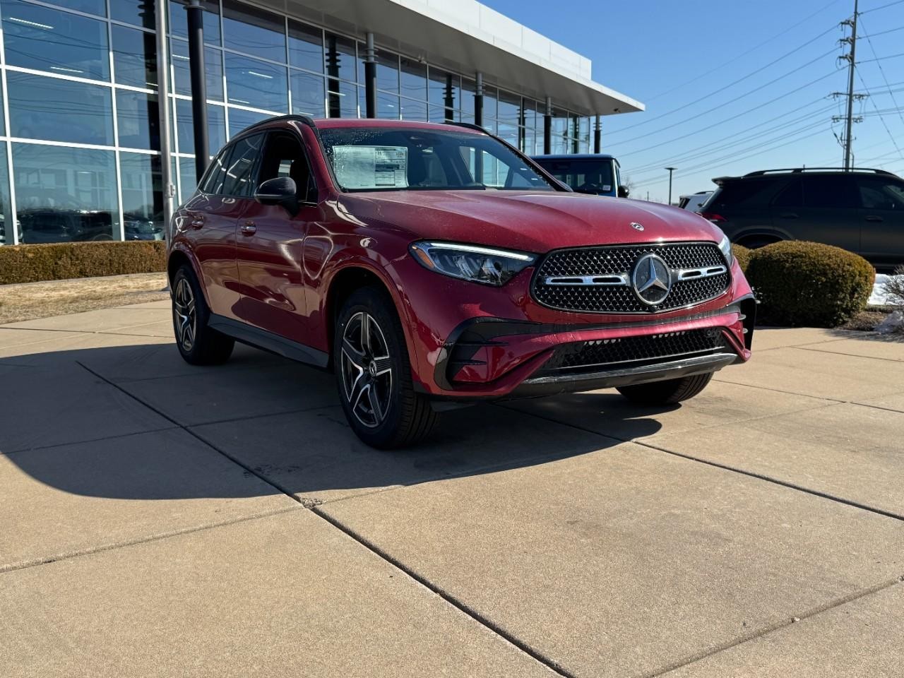 Mercedes-Benz GLC Vehicle Full-screen Gallery Image 6