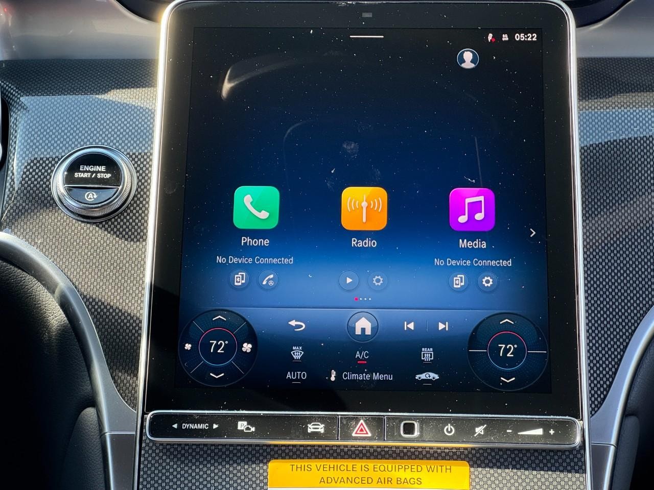 Mercedes-Benz GLC Vehicle Full-screen Gallery Image 13