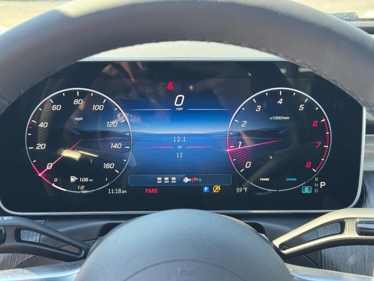 Mercedes-Benz C-Class Vehicle Full-screen Gallery Image 33