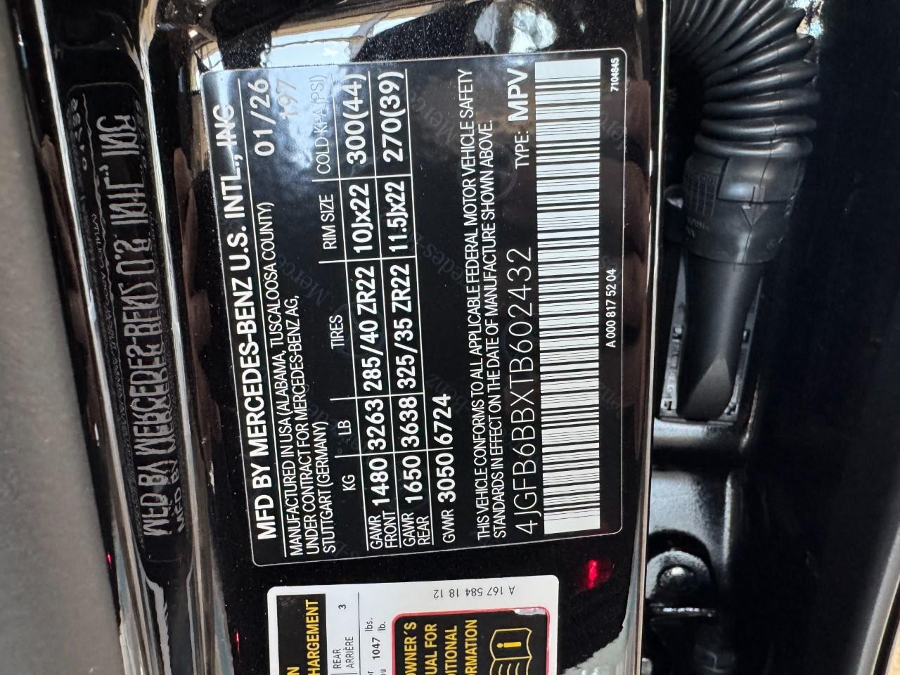 Mercedes-Benz GLE Vehicle Full-screen Gallery Image 37