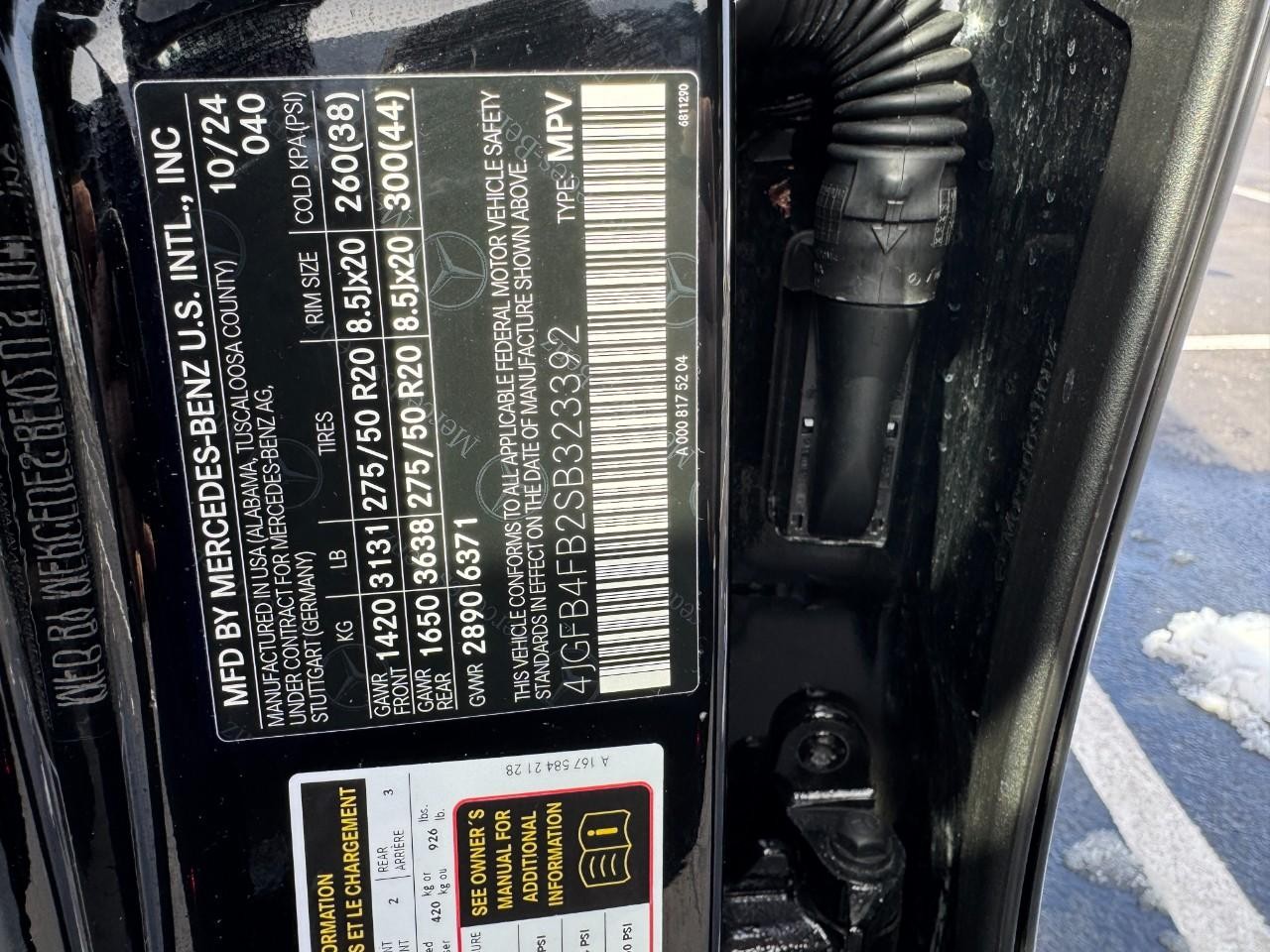 Mercedes-Benz GLE Vehicle Full-screen Gallery Image 36