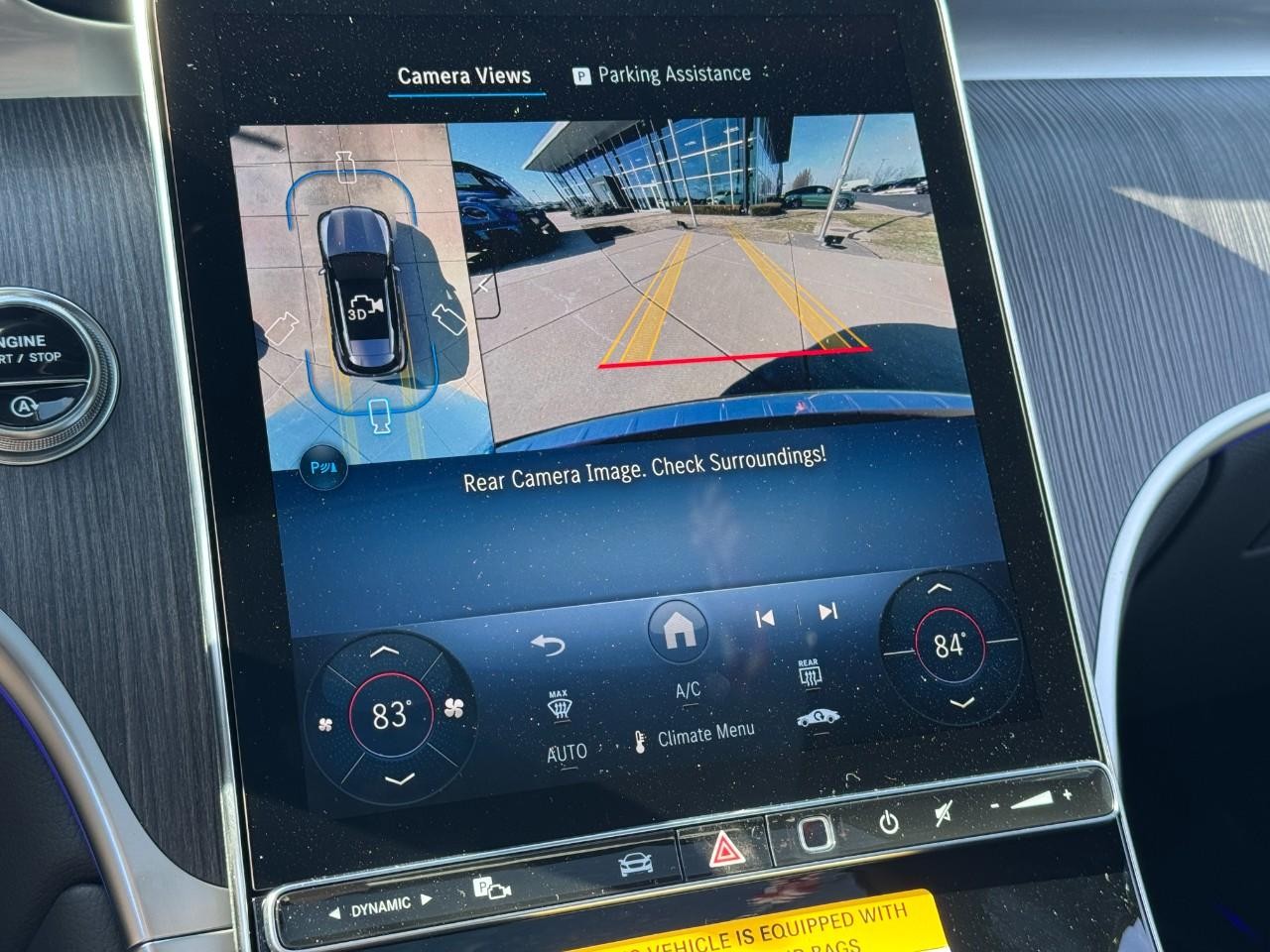 Mercedes-Benz GLC Vehicle Full-screen Gallery Image 35