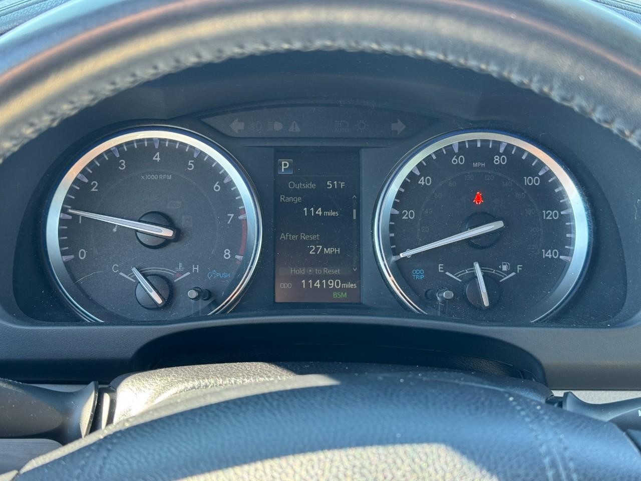 Toyota Highlander Vehicle Full-screen Gallery Image 35