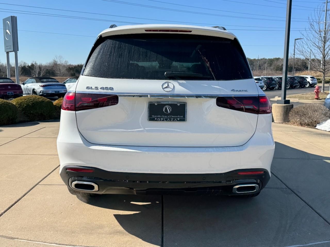 Mercedes-Benz GLS Vehicle Full-screen Gallery Image 10