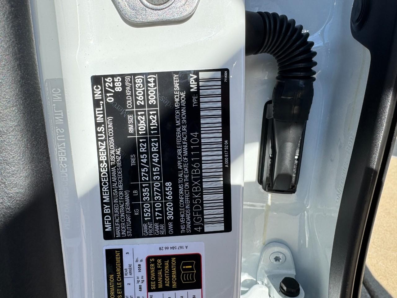 Mercedes-Benz GLE Vehicle Full-screen Gallery Image 37