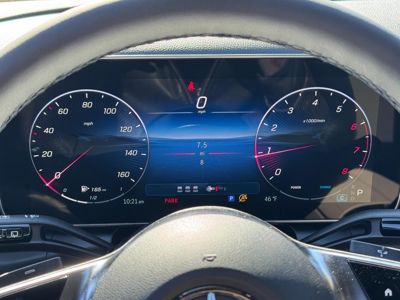 Mercedes-Benz GLC Vehicle Full-screen Gallery Image 34