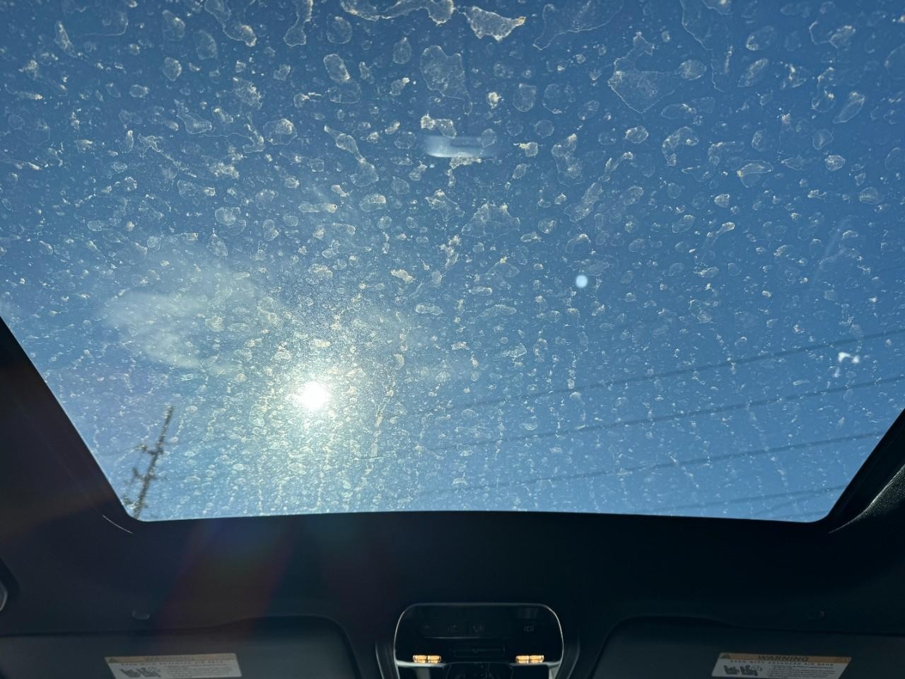 Mercedes-Benz GLC Vehicle Full-screen Gallery Image 11