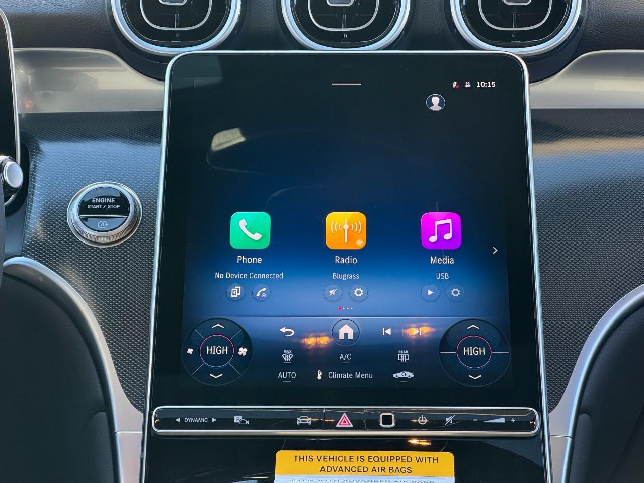 Mercedes-Benz GLC Vehicle Full-screen Gallery Image 14