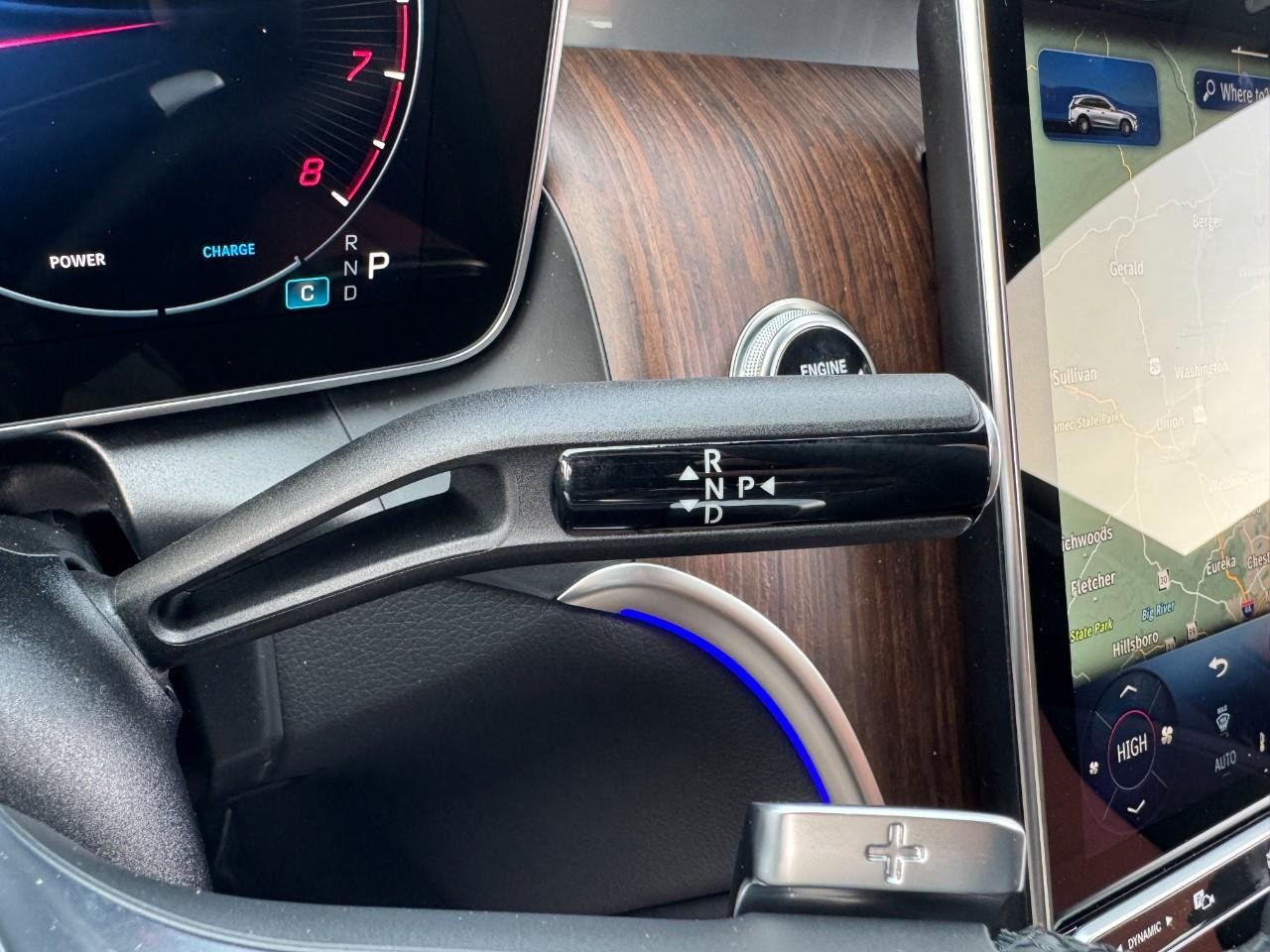 Mercedes-Benz GLC Vehicle Full-screen Gallery Image 33