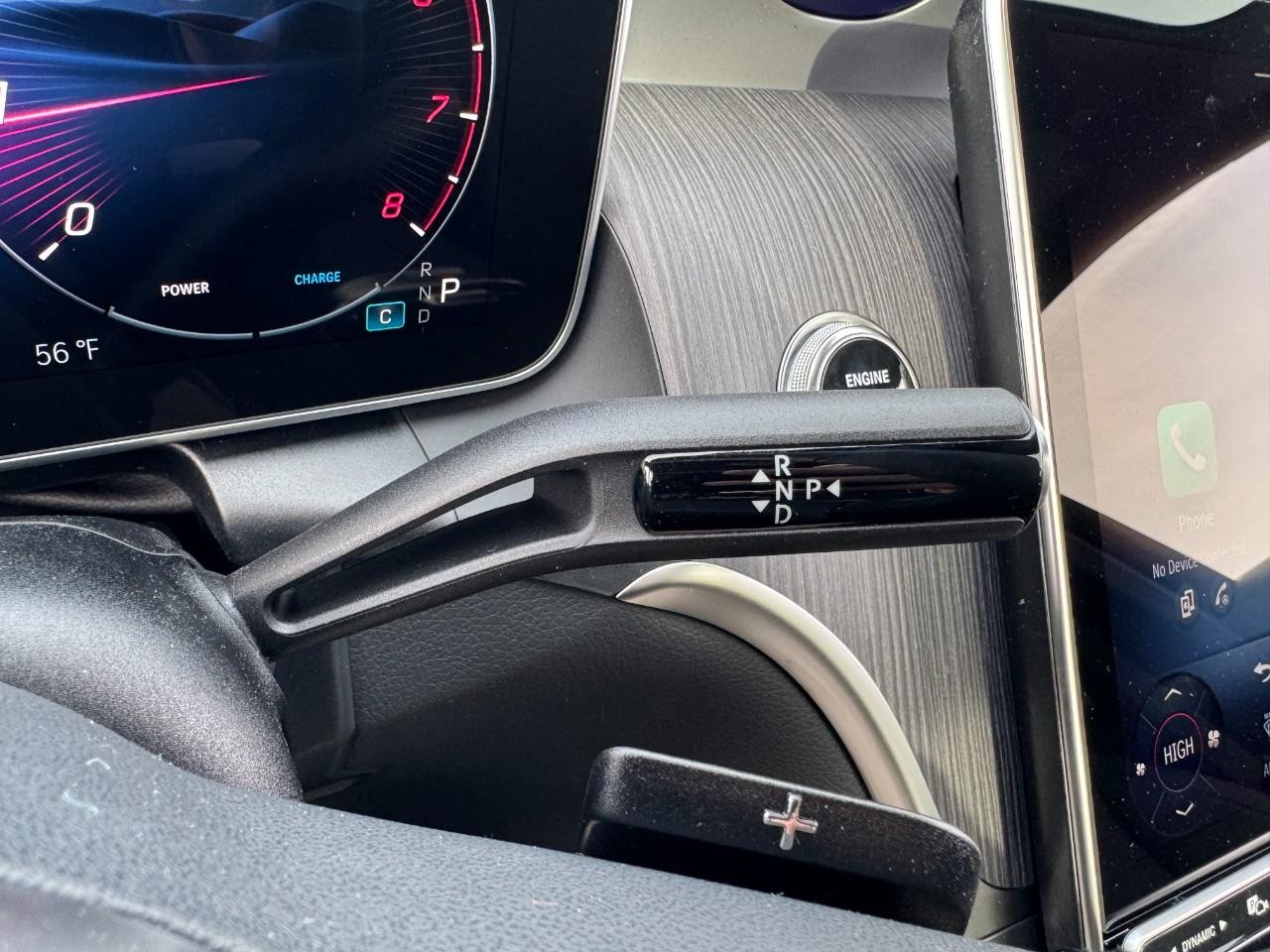 Mercedes-Benz GLC Vehicle Full-screen Gallery Image 33