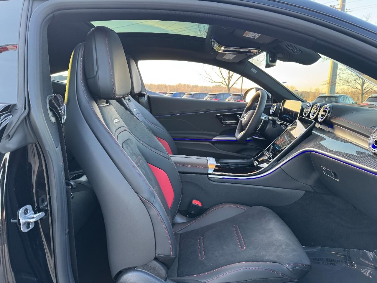 Mercedes-Benz CLE Vehicle Full-screen Gallery Image 16