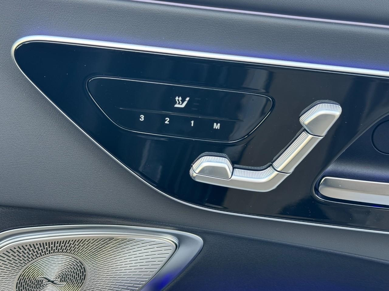 Mercedes-Benz CLE Vehicle Full-screen Gallery Image 19