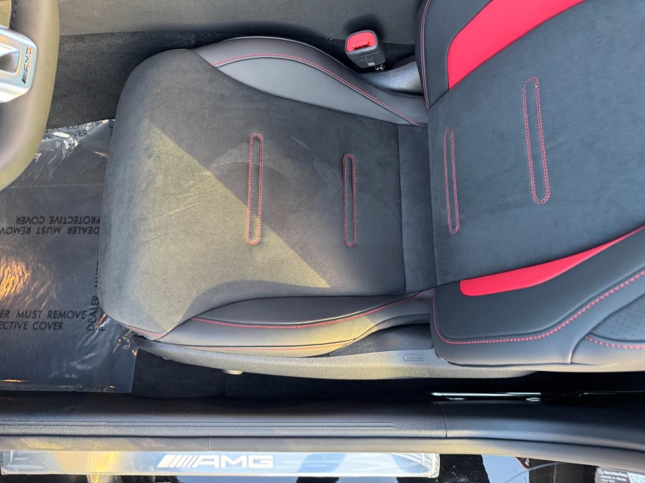 Mercedes-Benz CLE Vehicle Full-screen Gallery Image 28