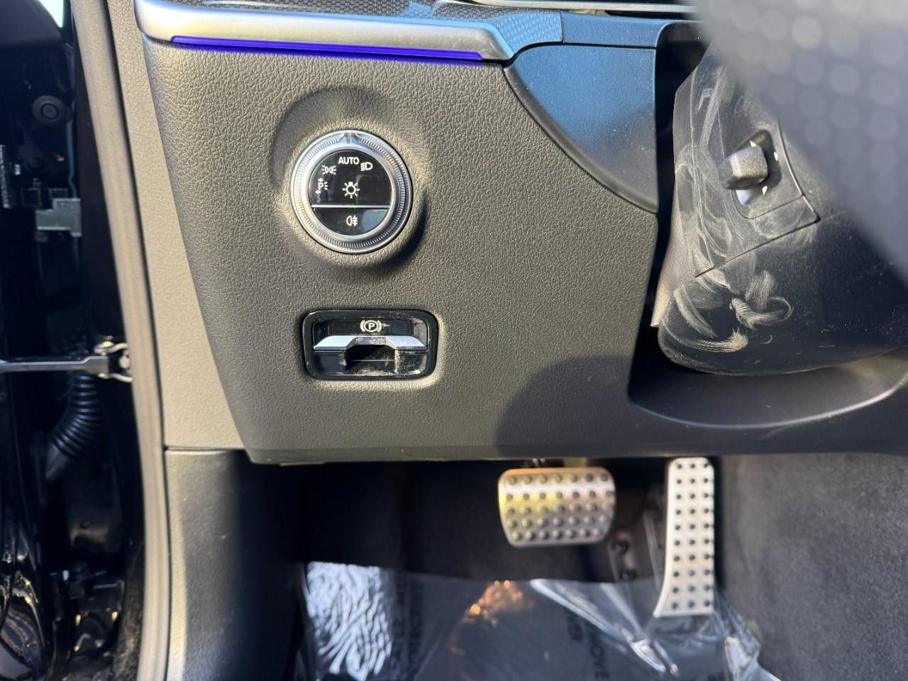 Mercedes-Benz CLE Vehicle Full-screen Gallery Image 30