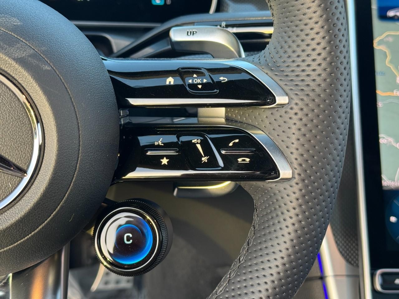 Mercedes-Benz CLE Vehicle Full-screen Gallery Image 32