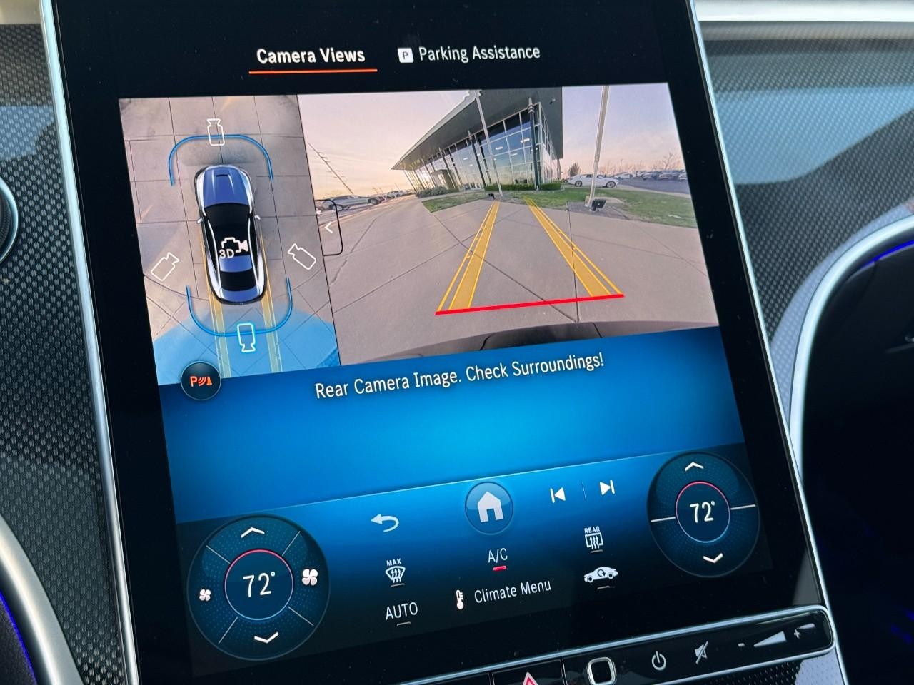 Mercedes-Benz CLE Vehicle Full-screen Gallery Image 35