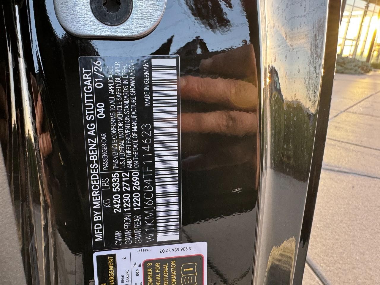 Mercedes-Benz CLE Vehicle Full-screen Gallery Image 36