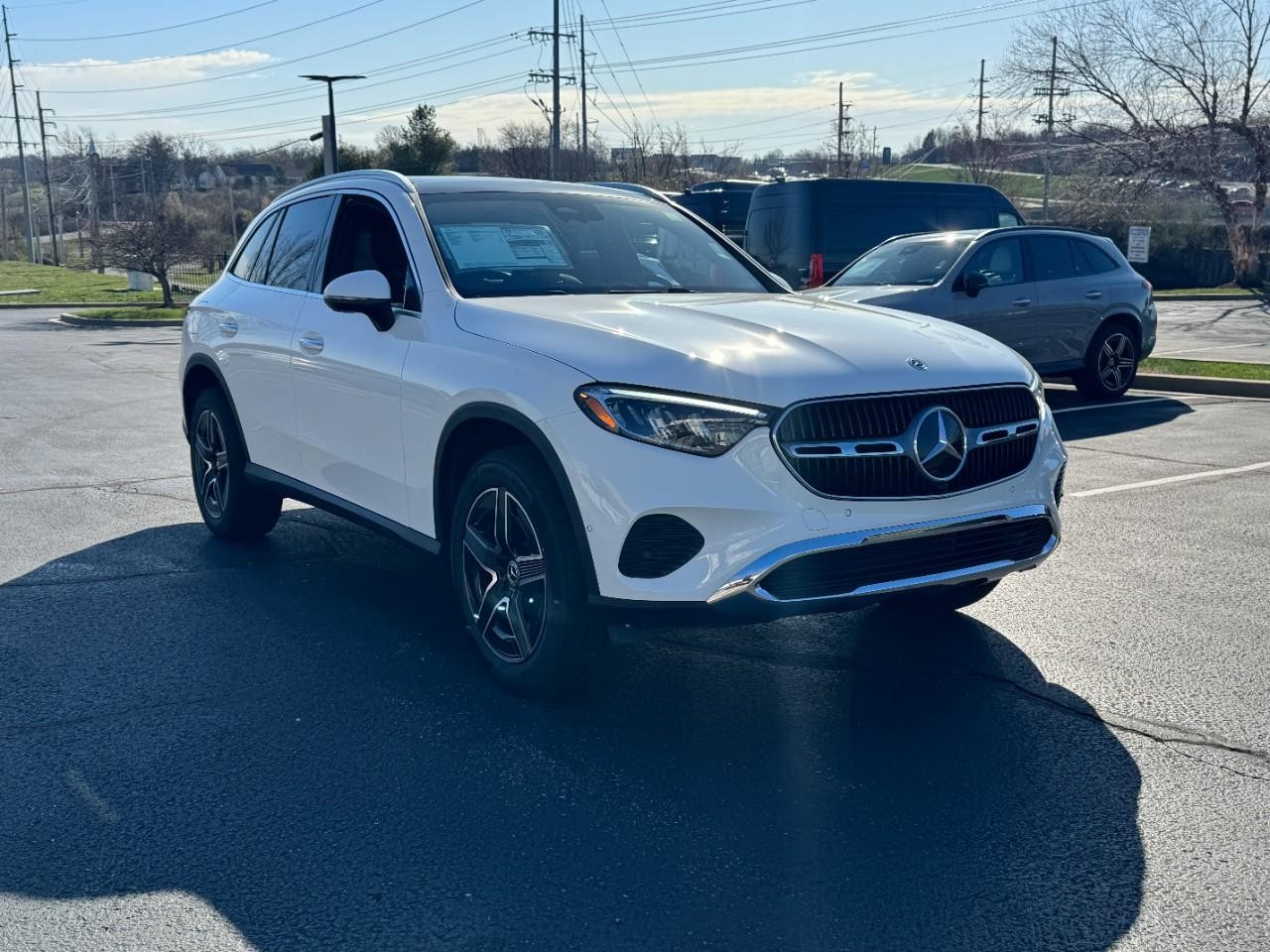 Mercedes-Benz GLC Vehicle Full-screen Gallery Image 6