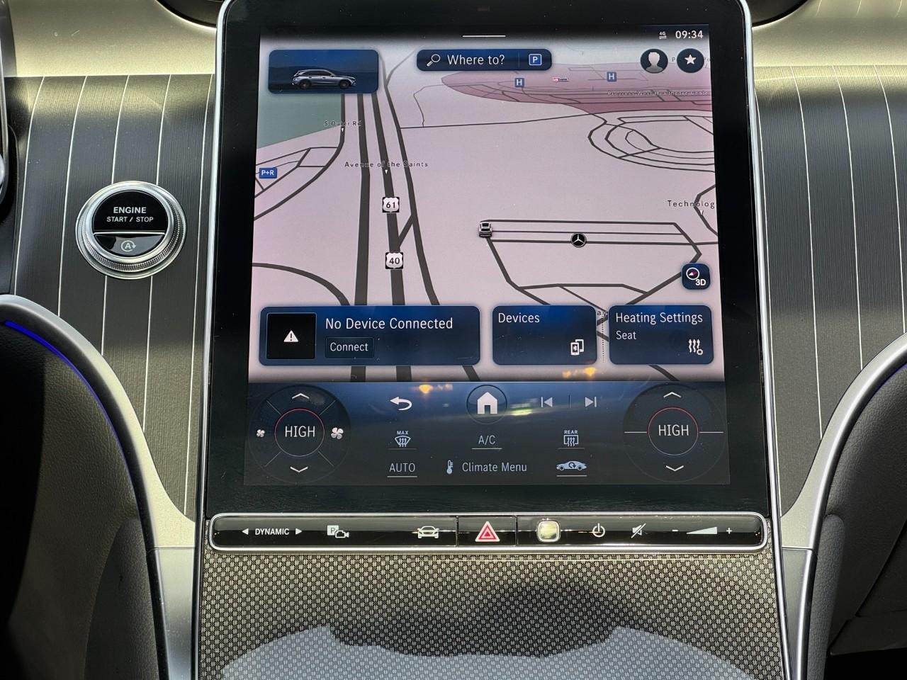 Mercedes-Benz GLC Vehicle Full-screen Gallery Image 14