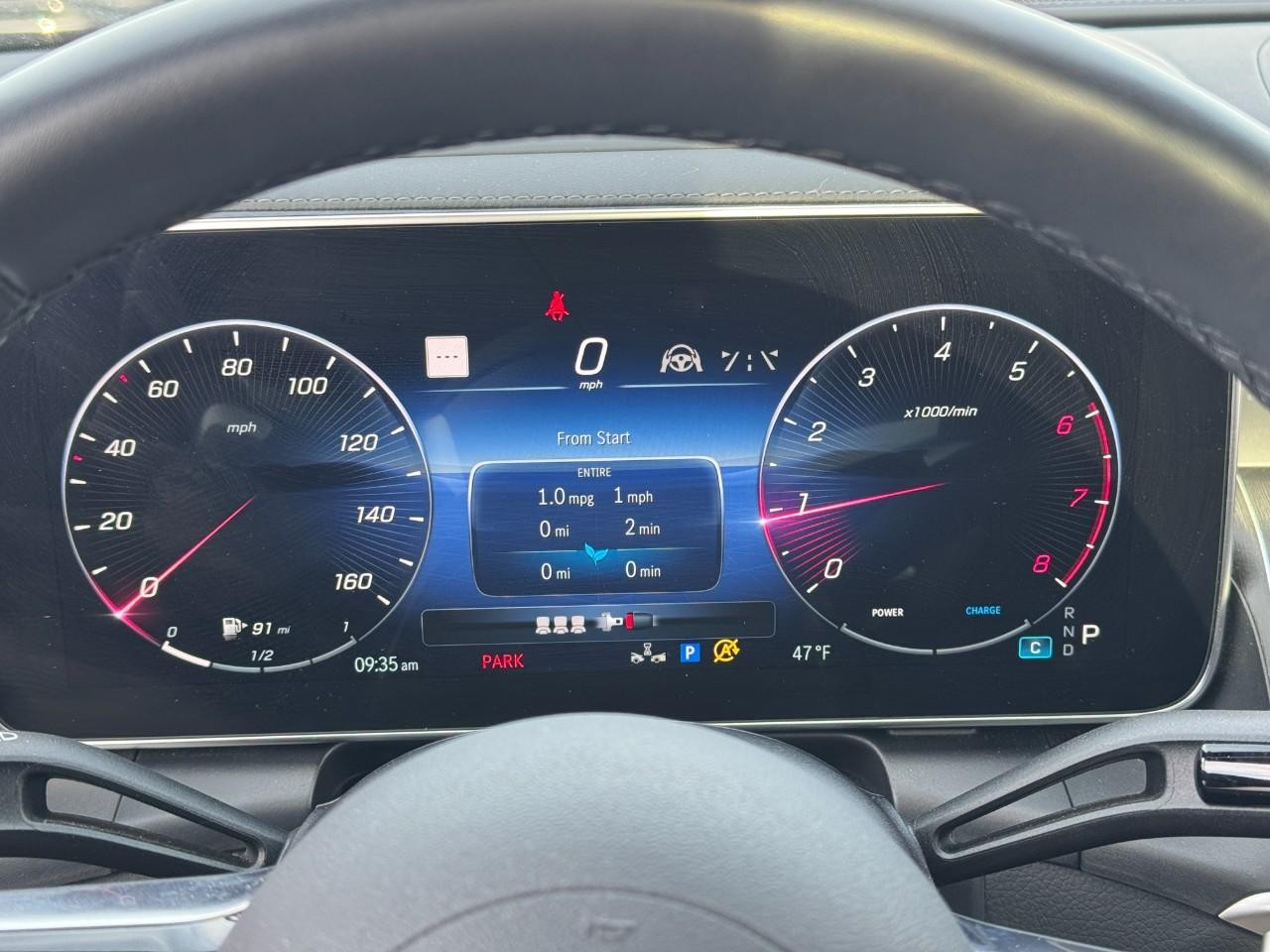 Mercedes-Benz GLC Vehicle Full-screen Gallery Image 33