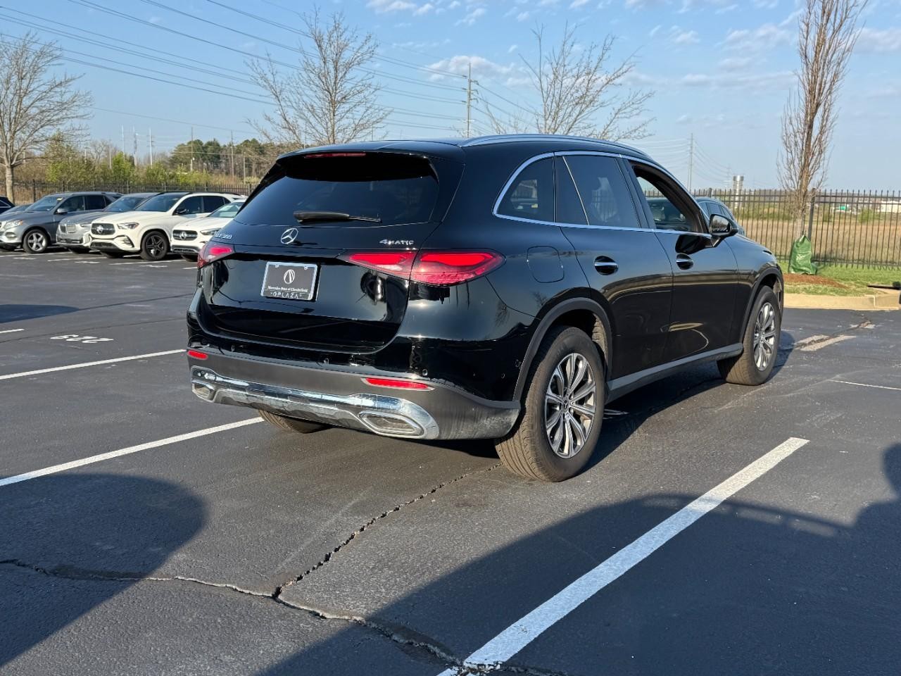 Mercedes-Benz GLC Vehicle Full-screen Gallery Image 4