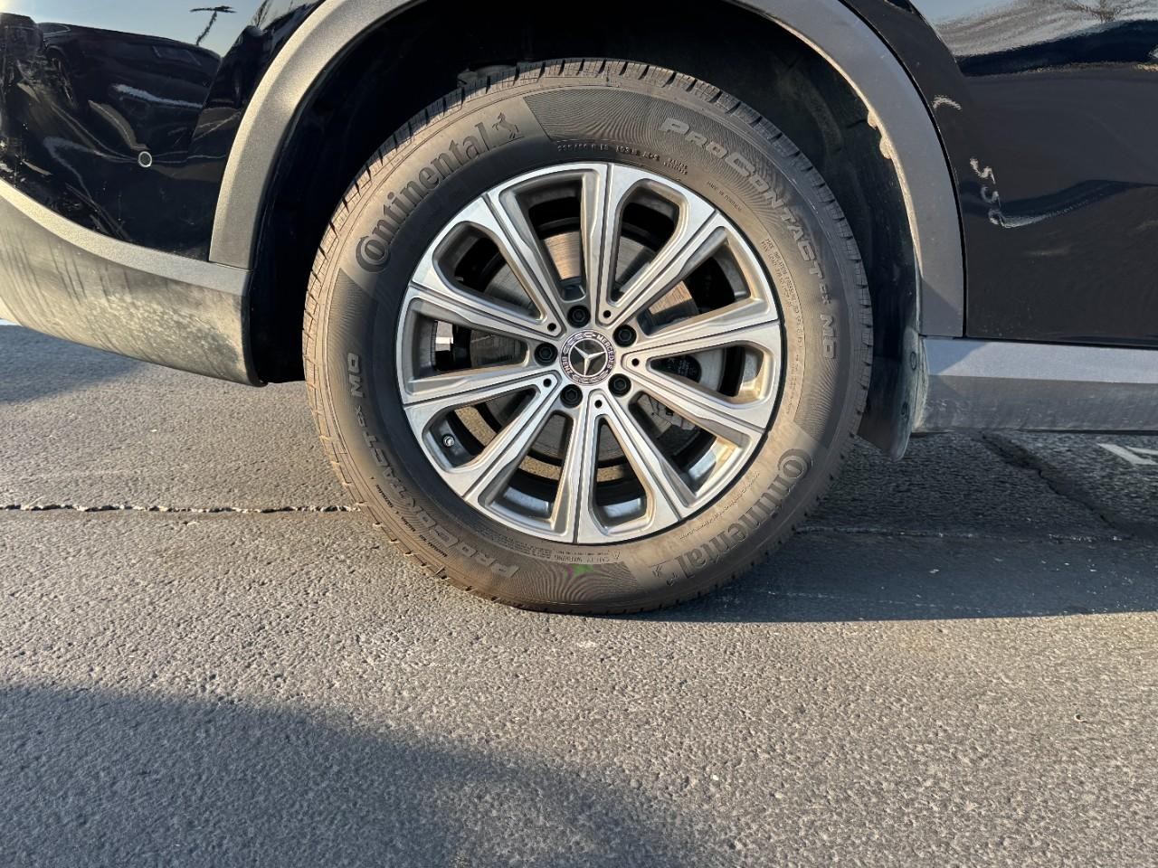 Mercedes-Benz GLC Vehicle Full-screen Gallery Image 5