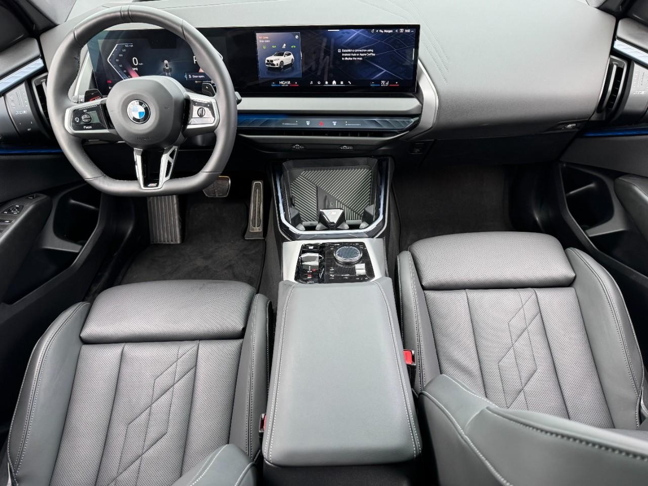 BMW X3 Vehicle Full-screen Gallery Image 12